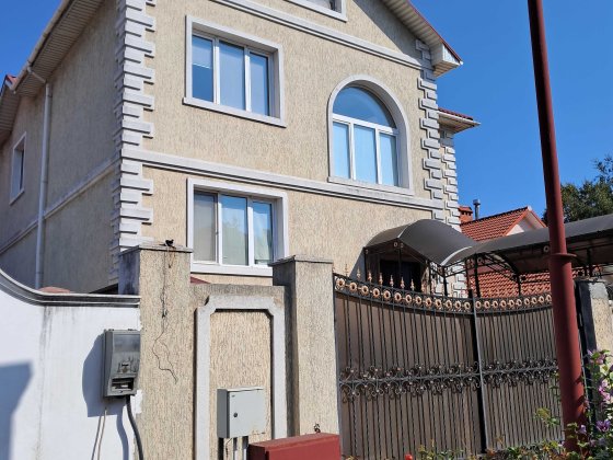 Продаж 3 поверхового будинку 564.7 кв. м у житловому масиві Совіньйон Лиманка