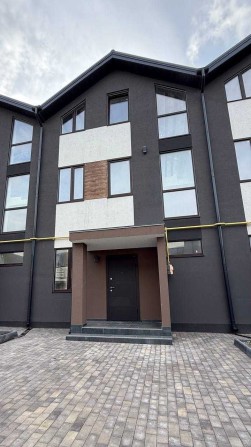 Таунхаус в Авангарді зі своїм двориком та паркомісцем - фото 1