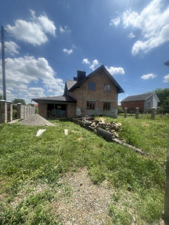 Будинок з велик.ділянкою,всі комунікац.не далеко Велмарту. - фото 1