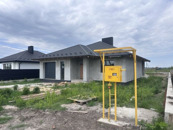 Сучасний будинок «Американка» у престижному районі міста | 135 м² | Гараж | 7,2 сотки Ровно
