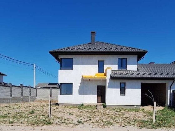 Двоповерховий сучасний котедж 165 кв. м з гаражем та ділянкою 4,8 соток Ровно