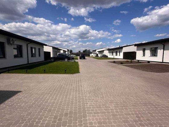 Продаж сучасного таунхауса з ремонтом меблями та технікою | котеджне містечко "Титул" Суми