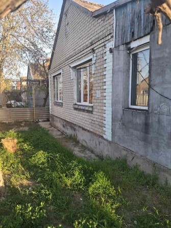 Продам Дом 102 квадра земля 9 соток  на трассе выкопан под фундамент - фото 1