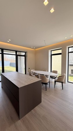 Продаж дизайнерського будинку в престижному районі міста - фото 1