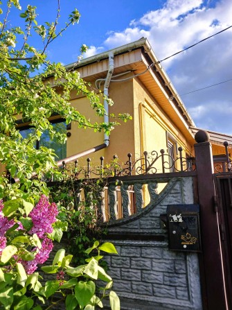 Продаж частини будинку на Казбеті - фото 1