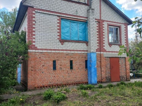 Продаж дачі з грубою та гаражем  в межах міста. СТ  Жайворонок, 10 соток приватизованої землі Чернигов