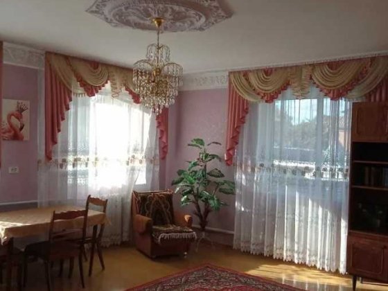 продаж будинку з ремонтом  у місті 13с ділянка госпбудівлі гараж підвал ГОТІВКА