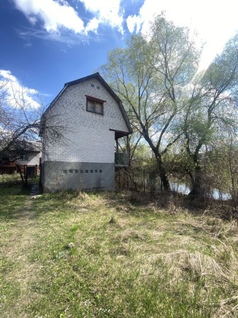 Продам дачу біля водойми - фото 1