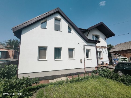 Продаж двоповерховий будинок з ремонтом. Суми