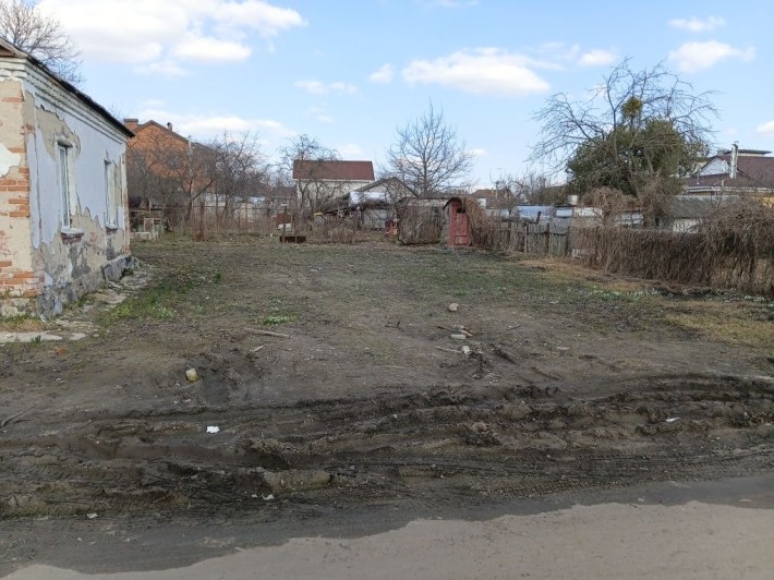 Продам старий будинок на приватизованій ділянці 6 соток МАЛЕВАНКА - фото 1