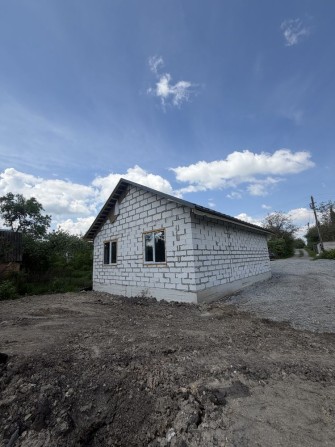 Терміновий продаж будинку ( недобудова ) в передмісті Житомира. Торг. - фото 1