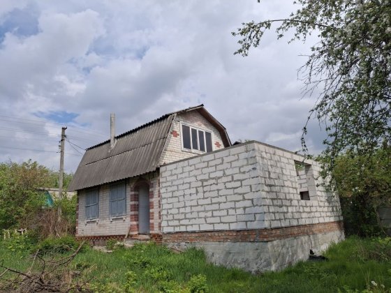 Продаж  цегляної  дачі в с/т Ветеран. Чернигов