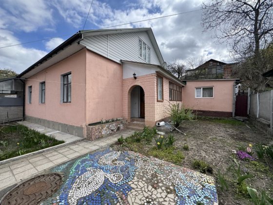 Продаж частини будунку в самому центрі міста Чернигов
