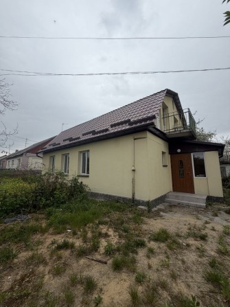 Терміновий продаж 2 поверхового будинку, ділянкою на 6 соток. - фото 1
