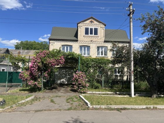 Продам двух этажный дом Подільськ