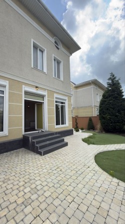 Продам дом, дуплекс, с ремонтом, в жилом масиве Дайберг. 3 сотки земли - фото 1
