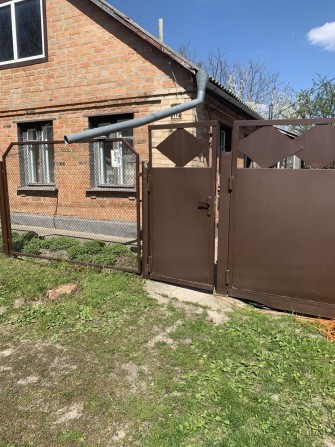 Продам будинок у Пирятині по вул Набережна - фото 1
