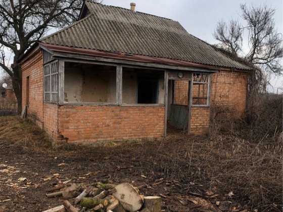 Продам будинок з приватизованою земельною ділянкою ! Нові Санжари