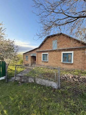 Цегляний газифікований будинок в с. Обарів - фото 1