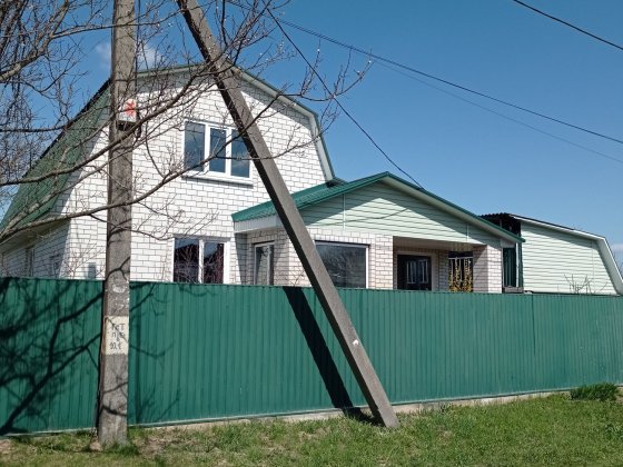 Новобудова в передмісті Чернігова. Трисвятська Слобода. Чернигов