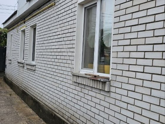 Частина будинку 2 поверхи та одне житло