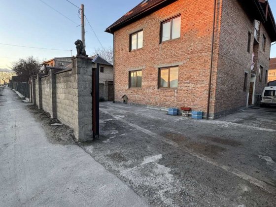 Продаж частини будинку, вул. Шевченка 248, БЕЗ КОМІСІЇ (145м.кв.) Львов