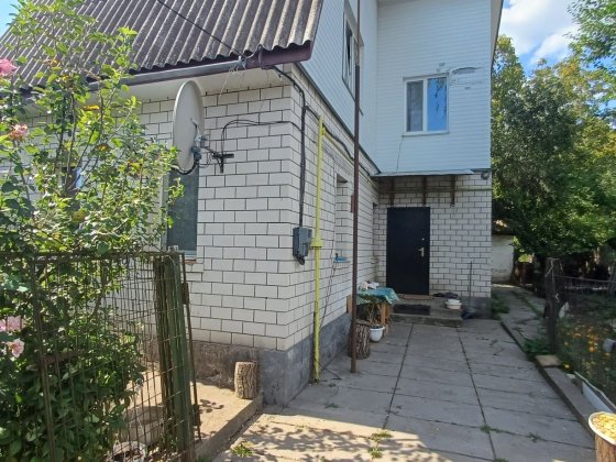 Продам частину будинку в два поверхи р-н Музикалки Житомир