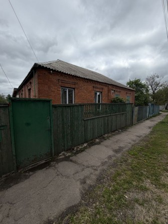 Продам 1/2 будинку вул. Немишлянська, площа 70м - фото 1