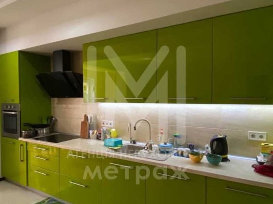 Продам ШИКАРНЫЙ ДОМ на два входа. Метро Студенческая. 625 м-рн. Харьков