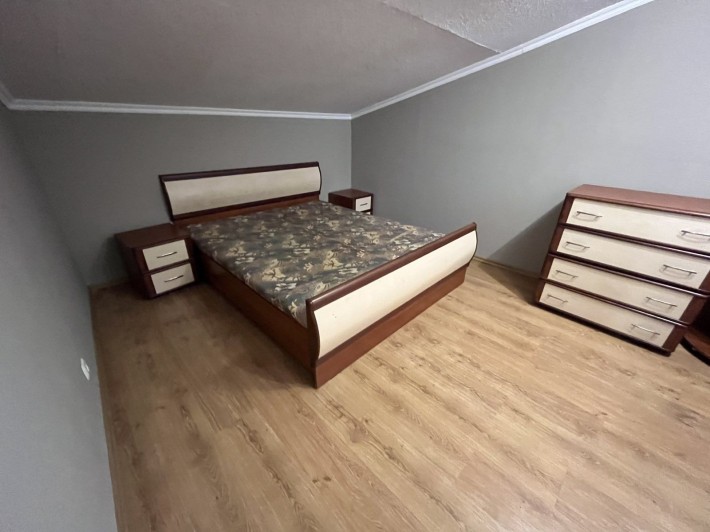 Продаж 4К Будинку, Новий ремонт, свій двір, заїзд, Ціну знижено! - фото 1