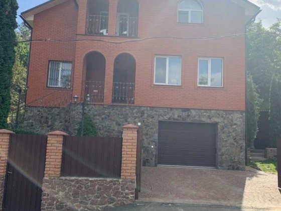 Оренда затишного будинку в Лісниках Лісники