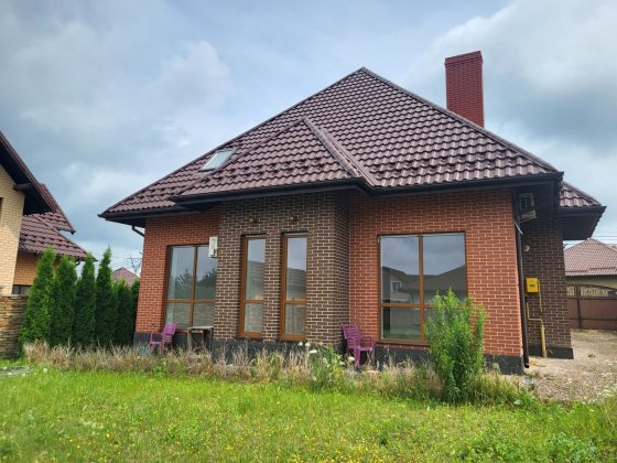 Продам  Новий будинок з ремонтом + ділянка 8 сот Обарів
