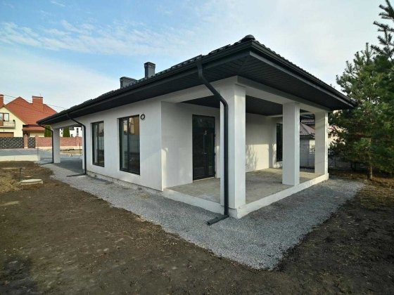 Продаж будинку з ділянкою на 10 сот 123 кв. м, на вул. Пересопницька Обарів