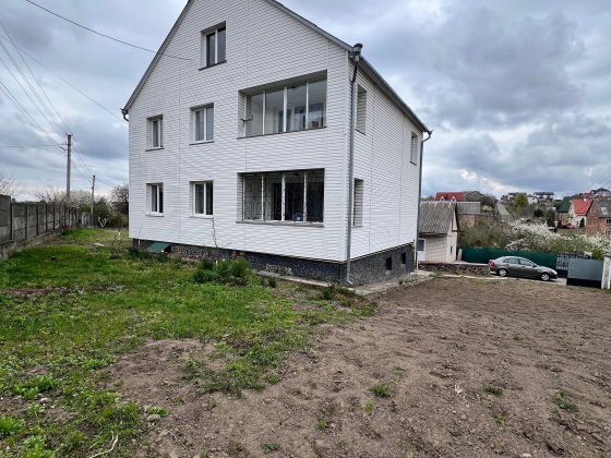 Продається будинок с. Обарів 211м,кВ. 18 сот. (Авторинок Рівне). Обарів