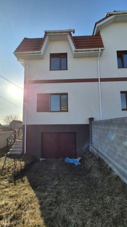 )( Продаж частини будинку - фото 1