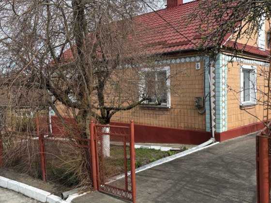 Продаж доглянутого будинку Острог