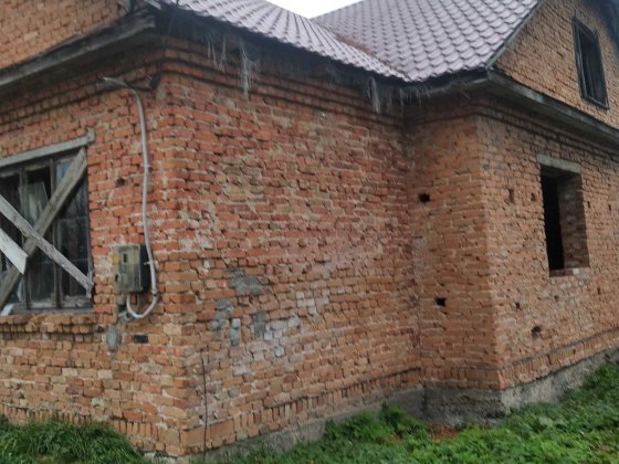 Продам незавершене будівництво, земел. ділянка приватизована 50 сот. Радивилов