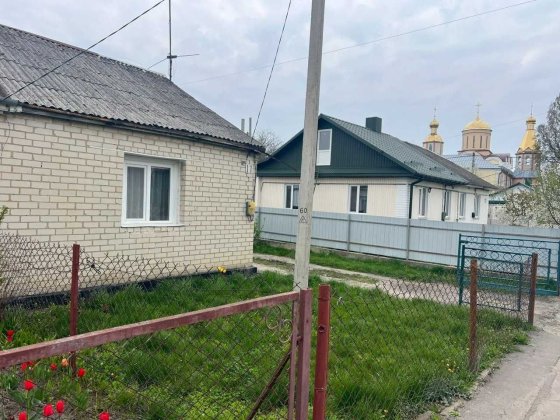 Затишна оселя у центрі Млинова  | частина будинку з ділянкою Млинов