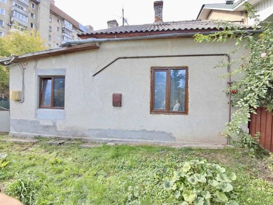Продається частина будинку.Чортків
