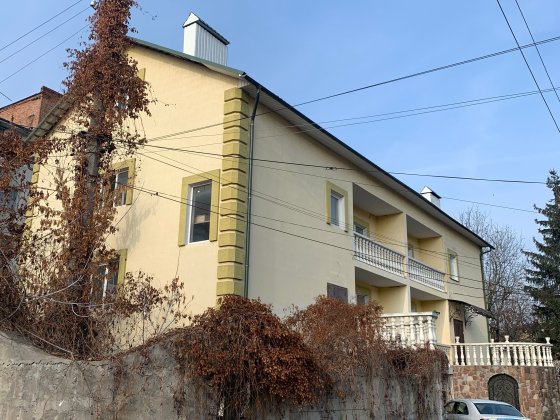 Продаю Будинок у м.Чортків