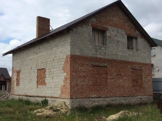Продаємо будинок у м.Збараж 18км від Тернополя