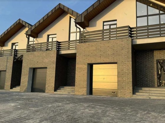 Продаж 2 поверхового таунхауса з ділянкою на 2 сотки, 156 кв. м, Біла Біла