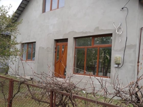 Продається будинок в мальовничому місті Заліщики.
