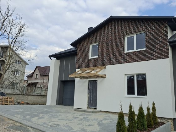 Продаж котеджу неподалік ТРЦ "Подоляни" Гаи-Шевченковские