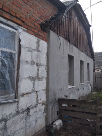 Продам будинок під ремонт у Нововодолазькому  районі Харківської облас - фото 1