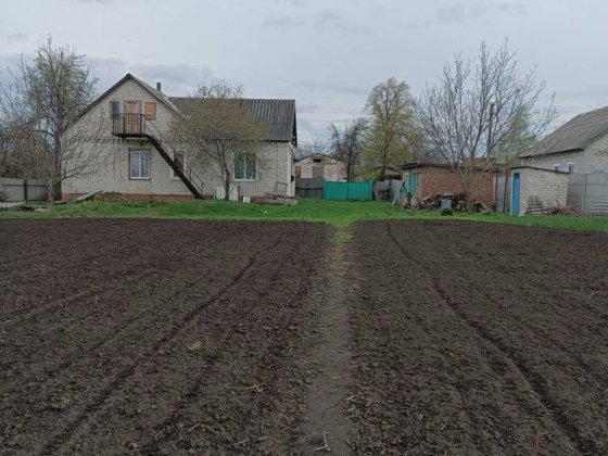 Продається 1поверховий 5кімнатний дім в центрі села Вербівка Балаклійської громади Балаклея