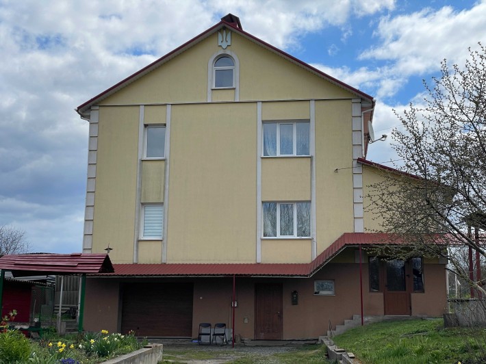 Продам новий двоповерховий будинок, збудований для себе 8 років тому - фото 1