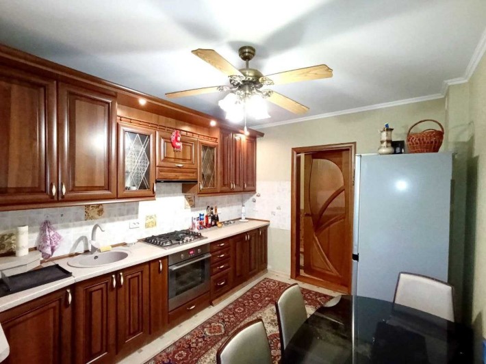 Продам будинок з ремонтом і меблями - фото 1