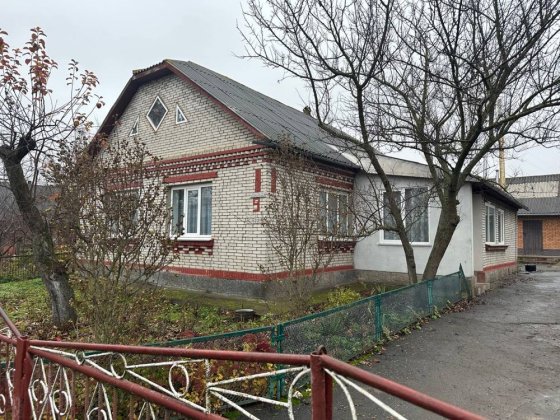 Продається будинок від ВЛАСНИКА ТЕРМІНОВО Олешин