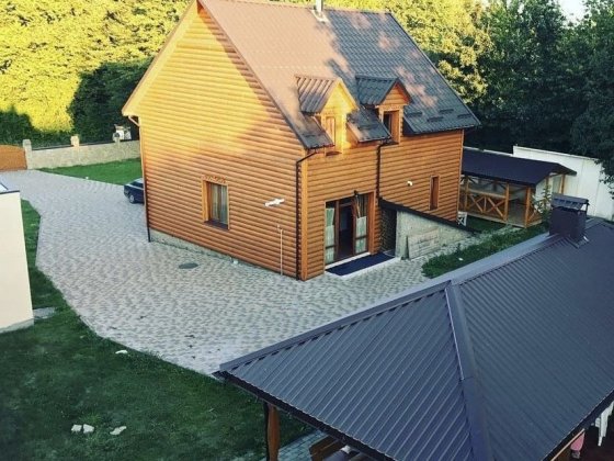 Продам будинок з басейном у мальовничому міст Стуфчинці